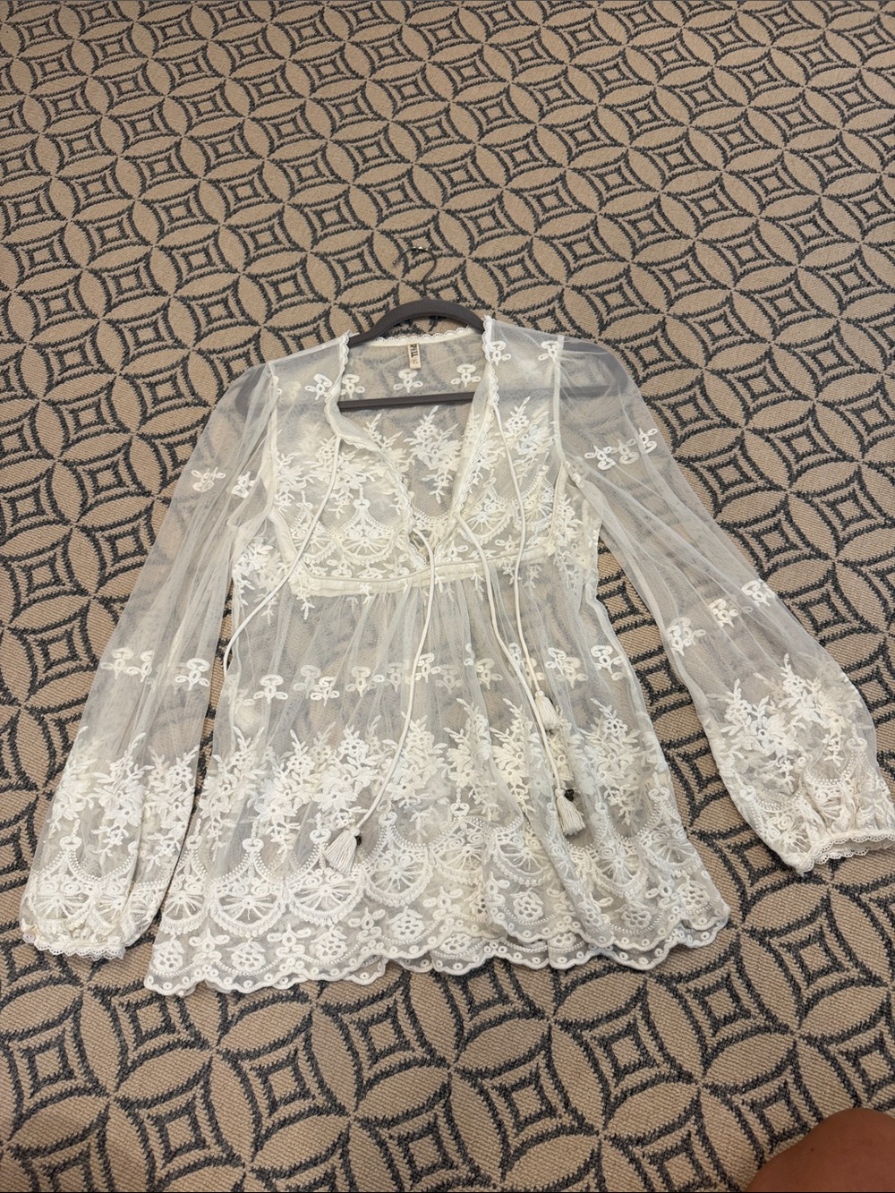 Spell Ophelia White Sheer Embroidered Boho Blouse XS - Picture 4 of 5